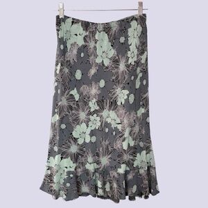 Chic Floral Midi Skirt in Gray and Green